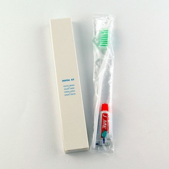 Зубний набір одноразовий (картонна упаковка)